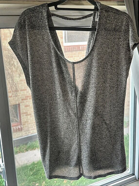 Gray Short Sleeve Top Size Small - Kismet